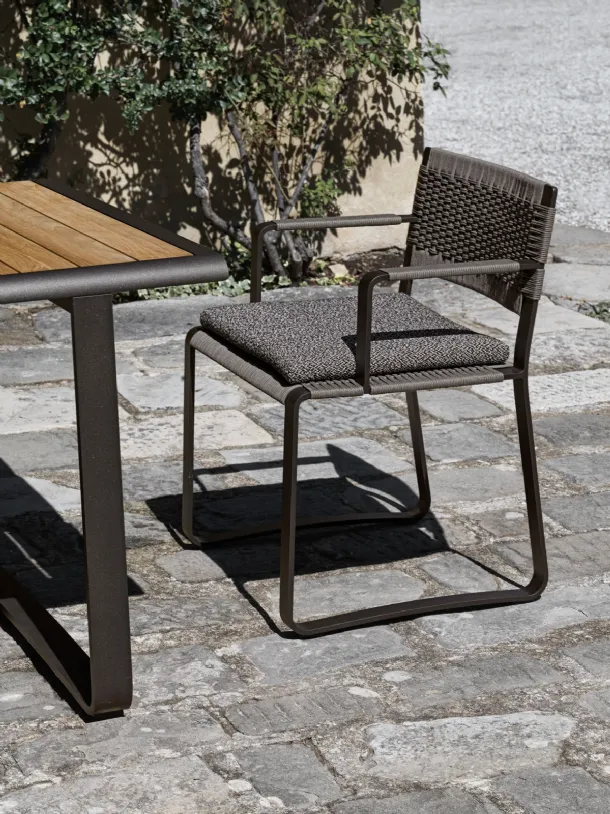 Green Point chair in Molteni & C rope.