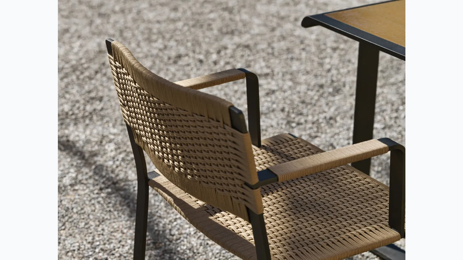Green Point chair in Molteni & C rope.
