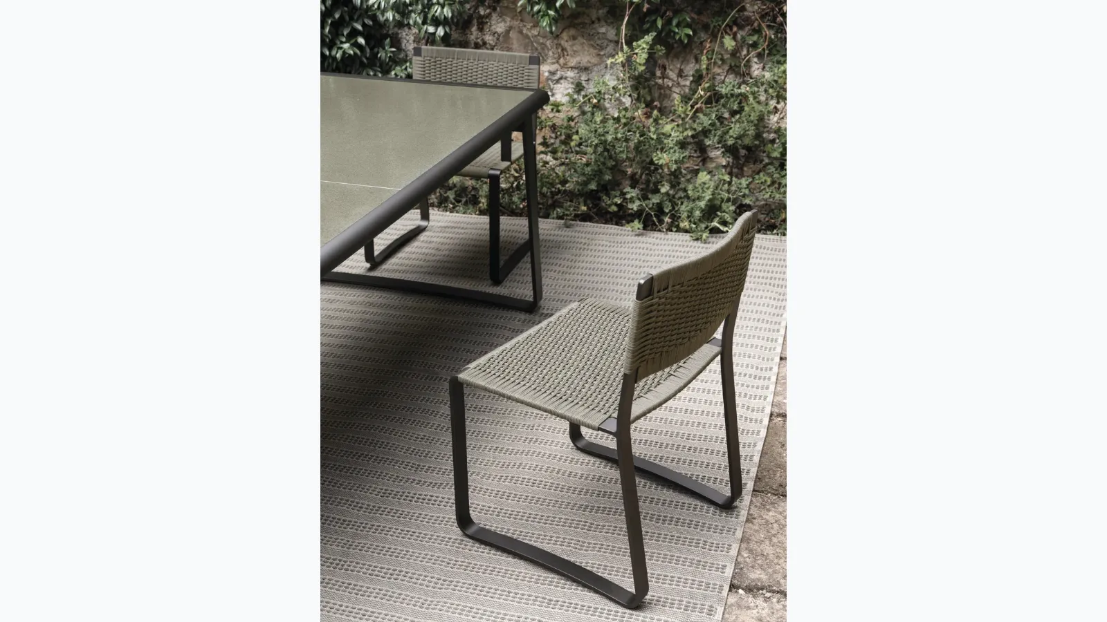 Green Point Chair by Molteni & C