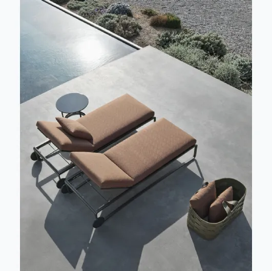 Guell bed by Molteni & C