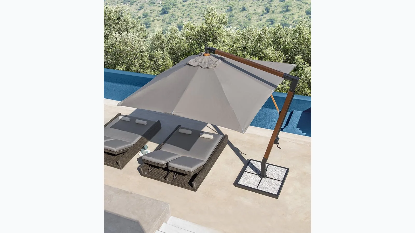 Holiday Umbrella by Ethimo