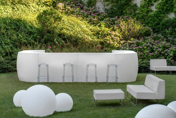Host Lounge armchair by Pedrali