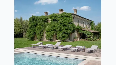 Inout sunbed by Gervasoni.