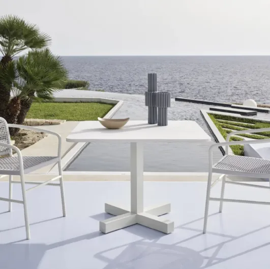 Square coffee table Inout by Gervasoni.