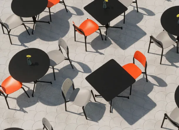 Iquo Table by Knoll