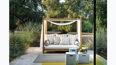 Canopy sofa Jeko by Gervasoni