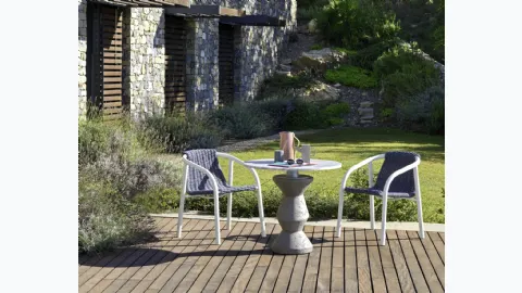 Ken chair in polyethylene rope and aluminum by Gervasoni.