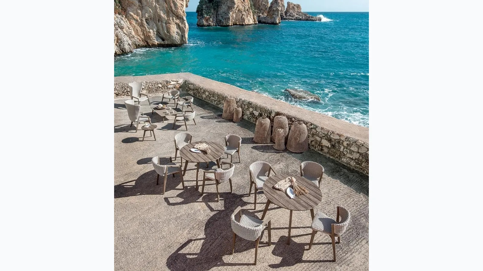 Ethimo's round Knit table