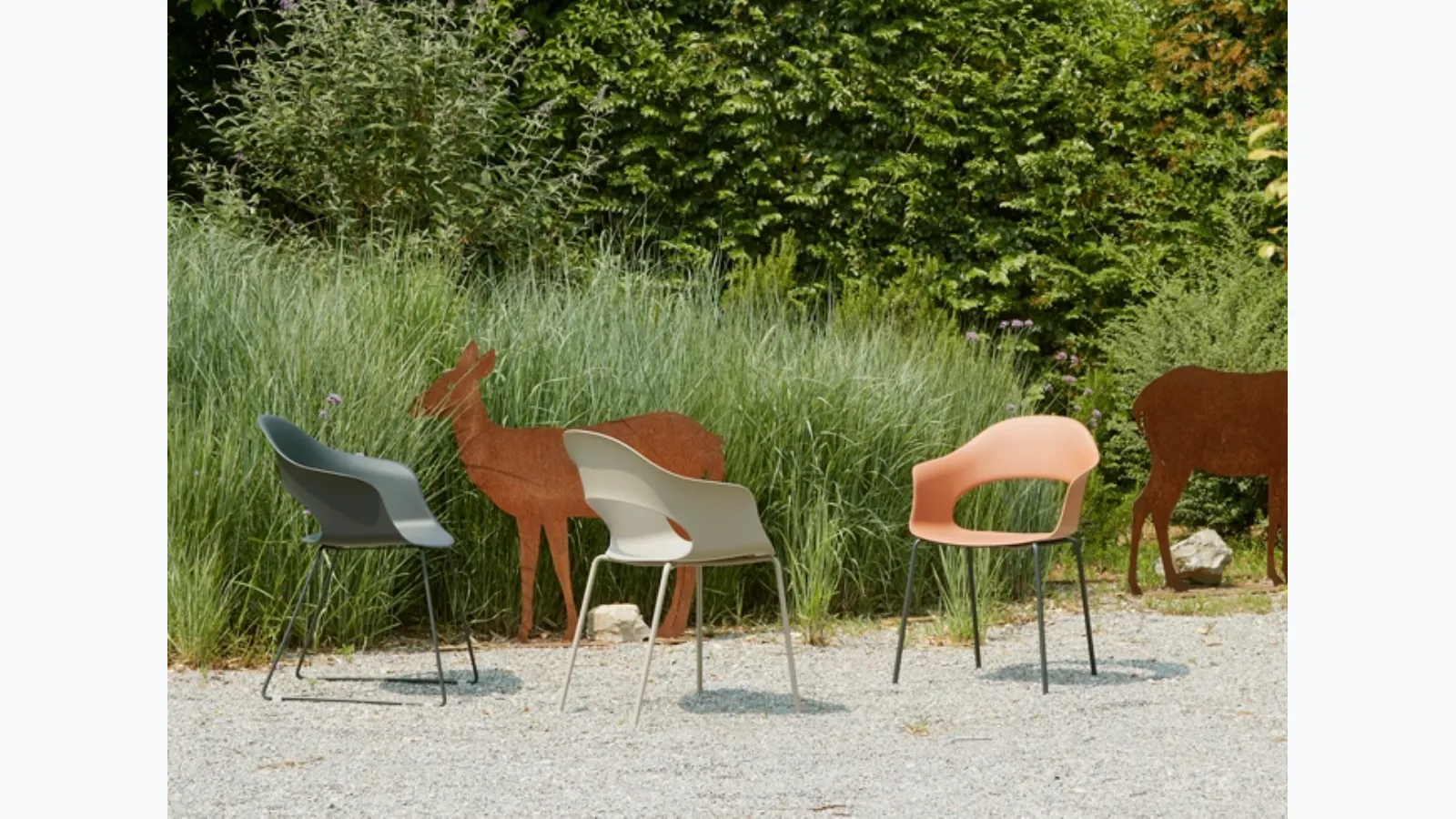 Outdoor chair in technopolymer and metal Lady B by Scab Design.