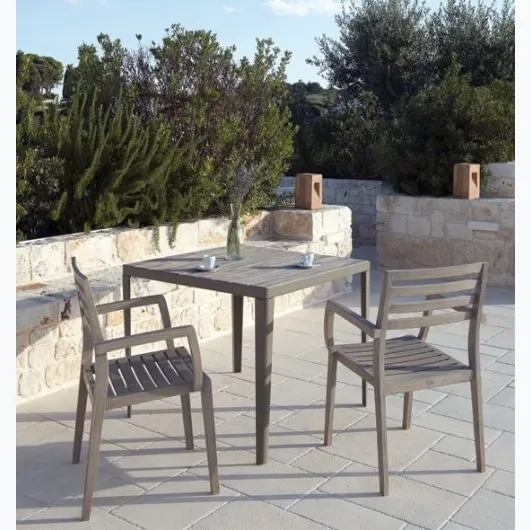 Square Laren table by Ethimo.