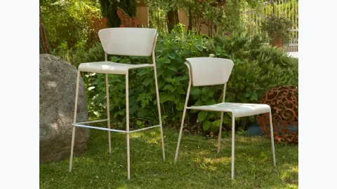 Chair and stool in technopolymer Lisa by Scab Design.