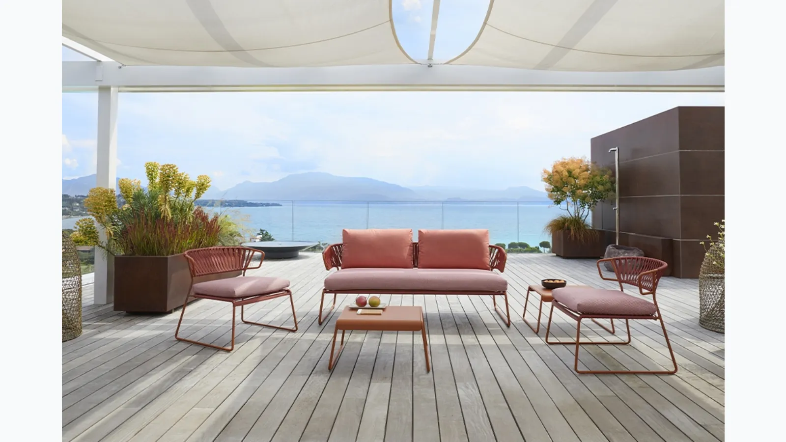 Outdoor furniture with a metal and PVC structure and upholstered fabric seats Lisa Sofa Club by Scab Design