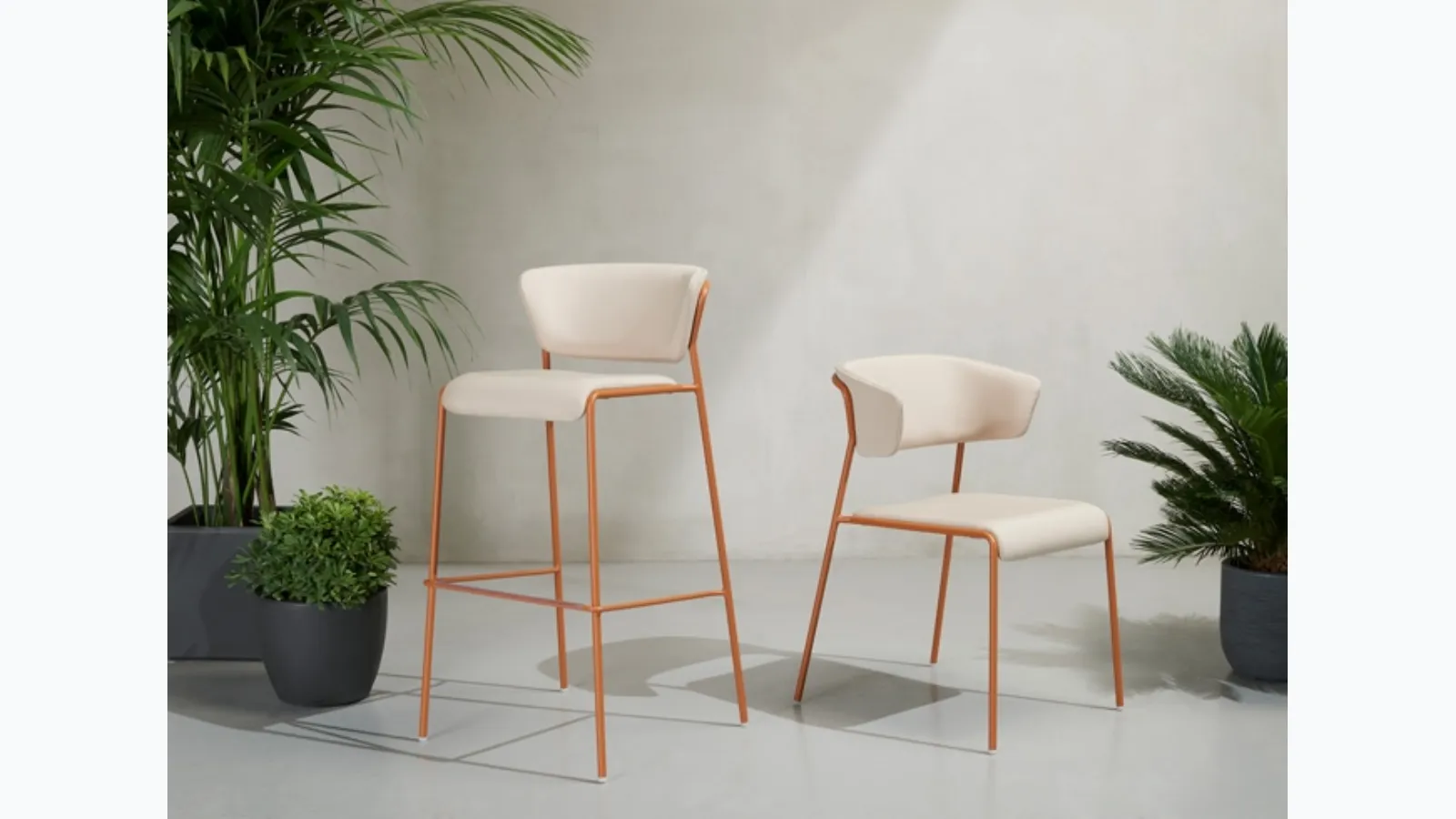 Chair and stool Lisa waterproof by Scab Design