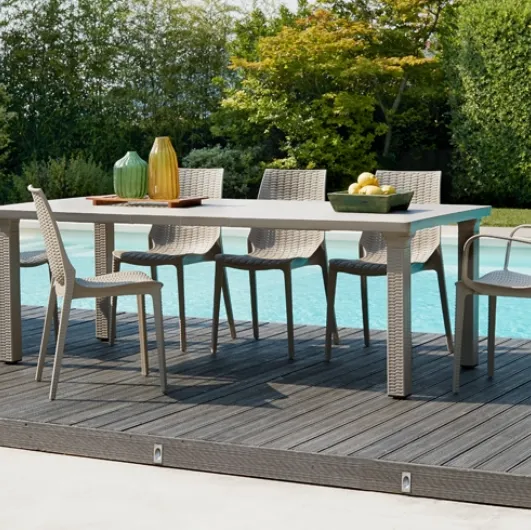 Stackable garden chair in woven polypropylene Lucrezia by Scab Design