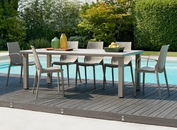 Stackable garden chair in woven polypropylene Lucrezia by Scab Design