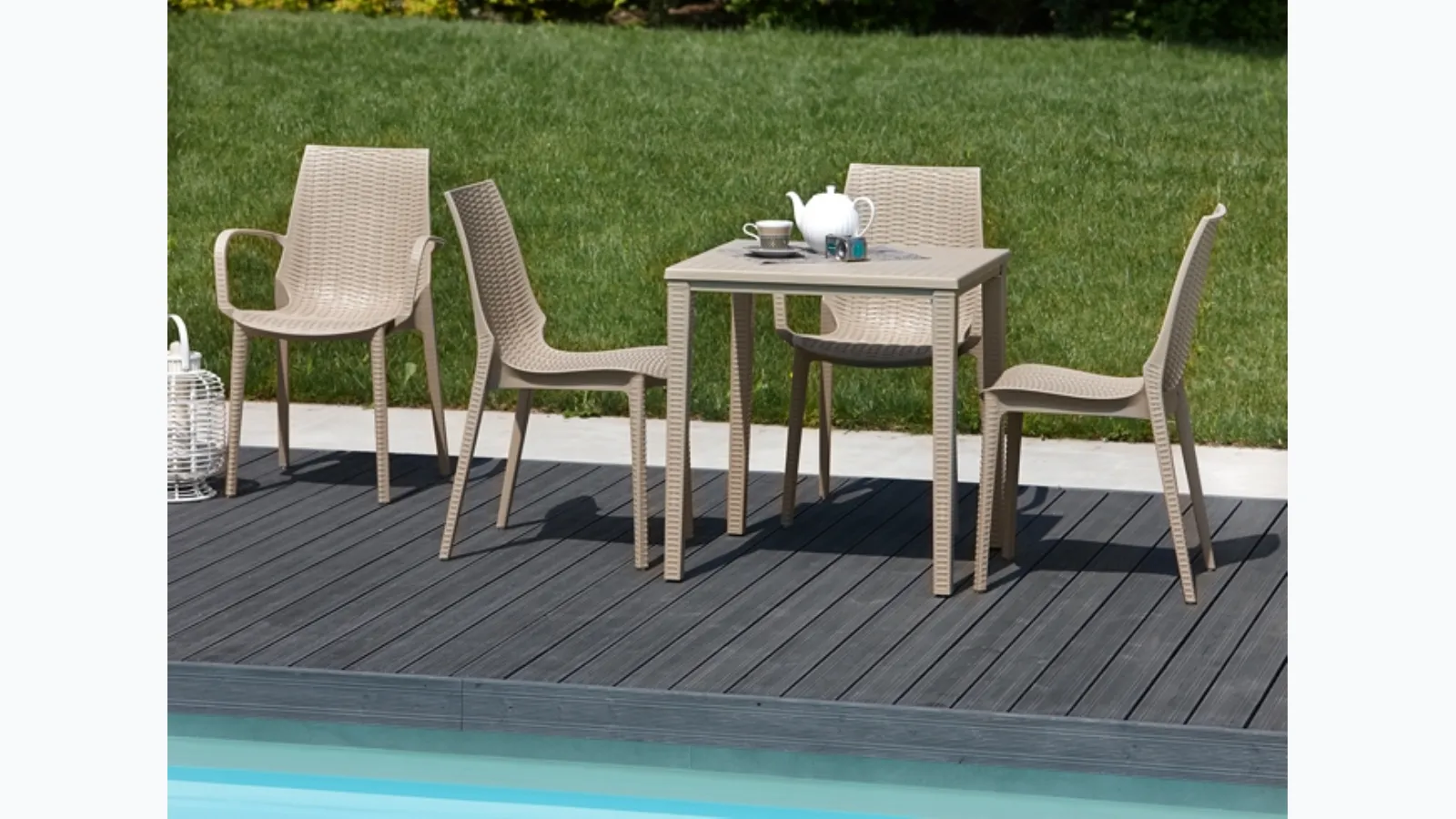 Stackable garden chair with or without armrests Lucrezia by Scab Design