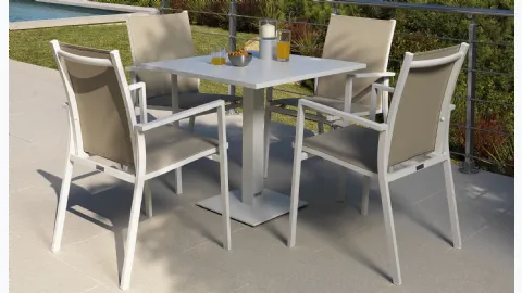 Maiorca chair in aluminum and textilene by Talenti.