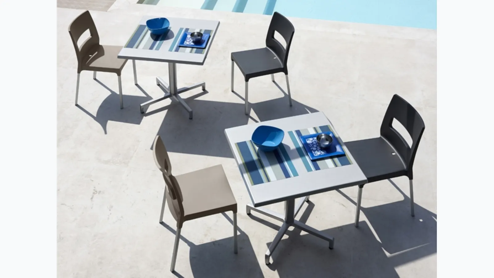 Outdoor chair in technopolymer reinforced with fiberglass and legs in square section aluminum Maxi Diva by Scab Design.
