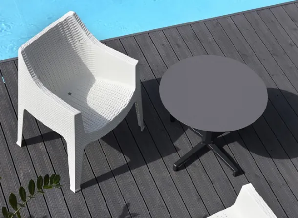 Stackable outdoor armchair made of reinforced woven polypropylene with Maxima fiberglass by Scab Design.
