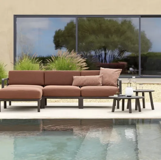 Round polypropylene coffee table Maximo by Nardi.