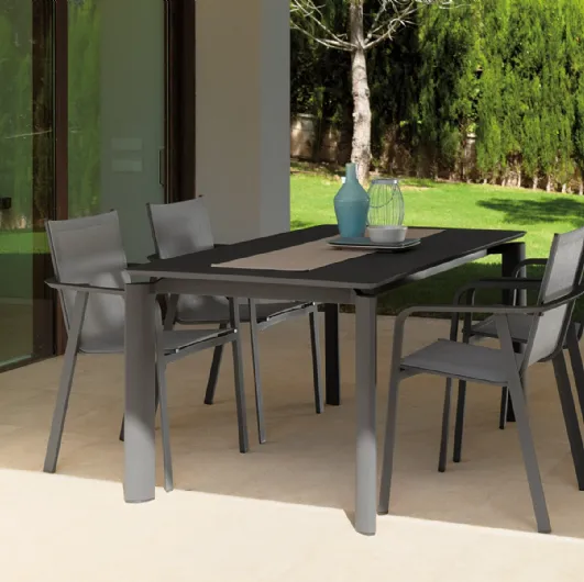 Metal table Milo by Talenti.
