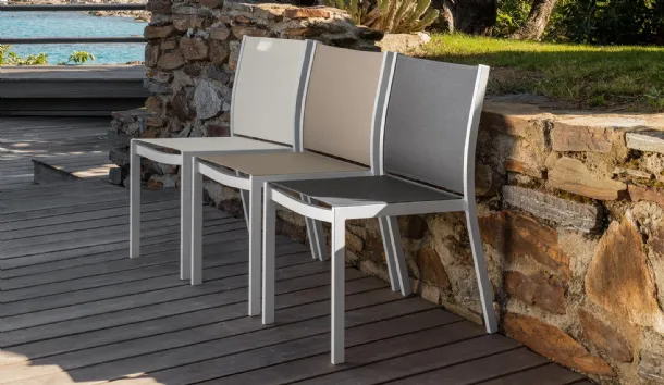 Minorca chair in aluminum and textilene by Talenti.