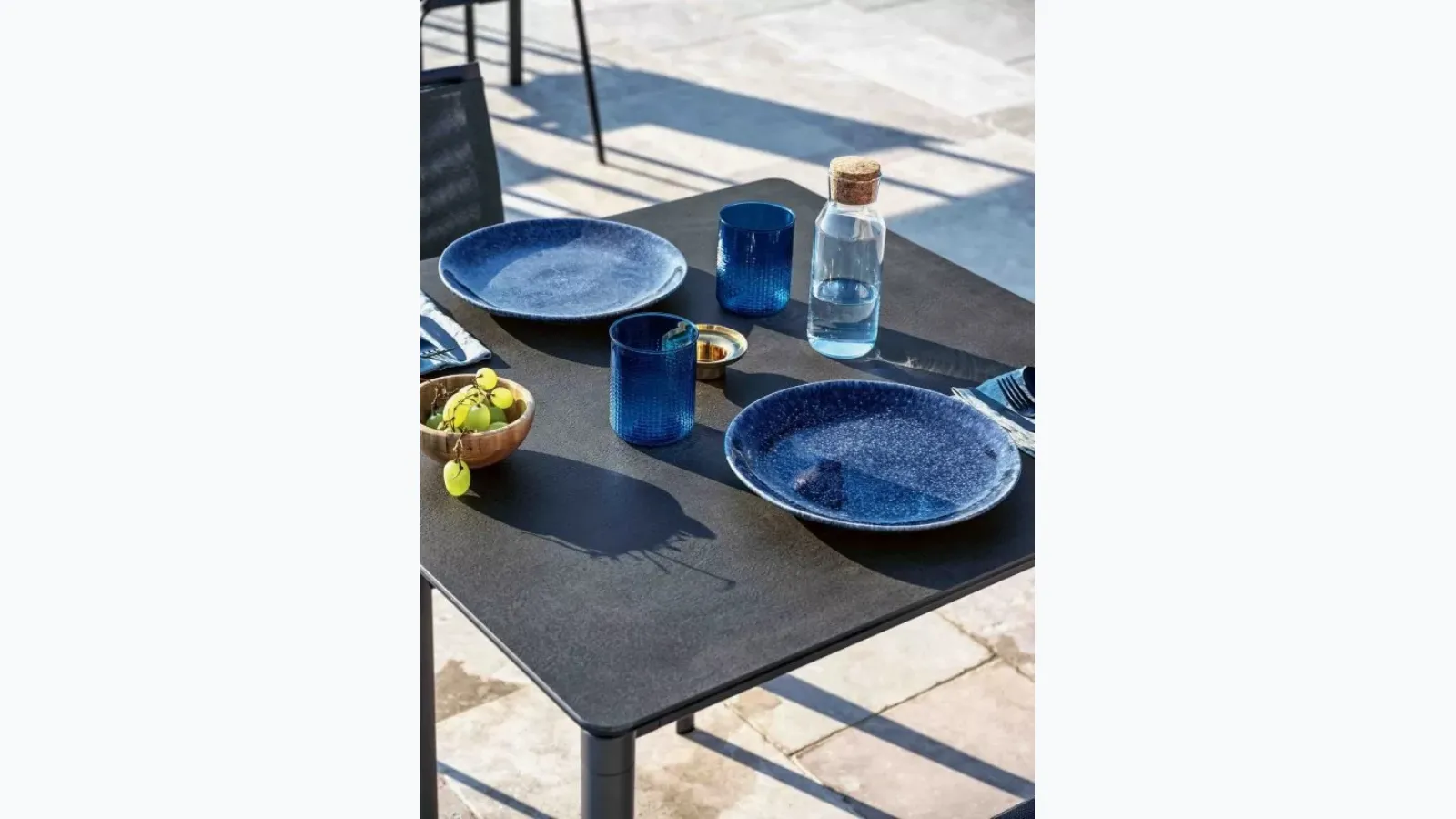 Moon Basso Outdoor garden table by Bontempi