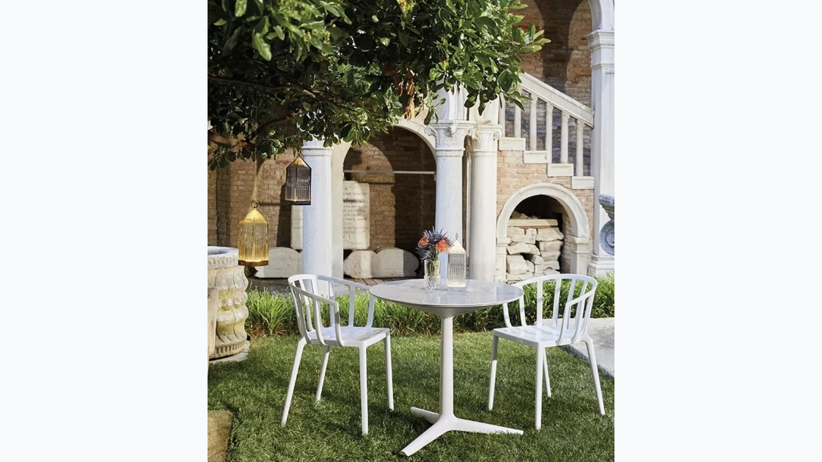 Kartell's Multiple Outdoor Table