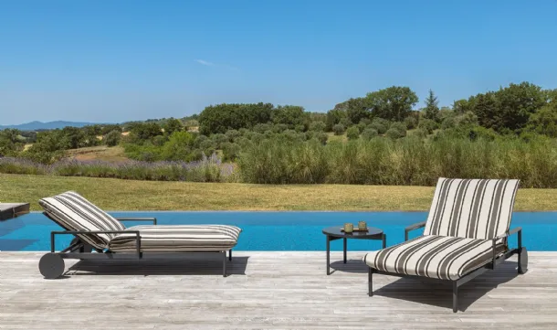 Nalu sun lounger by Talenti