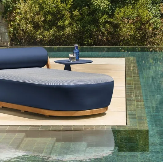 Sunbed Nami in padded fabric and Talenti wood