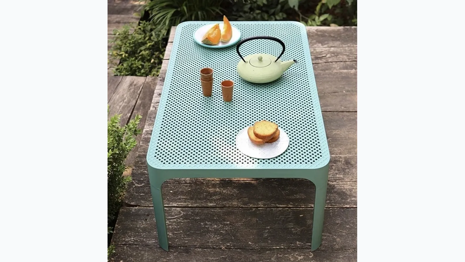 Nardi's Net Table outdoor coffee table