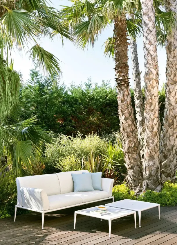 Square coffee table painted aluminum New Joint by Fast.