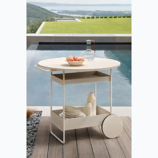 Water lily coffee table with wooden top by Fast.