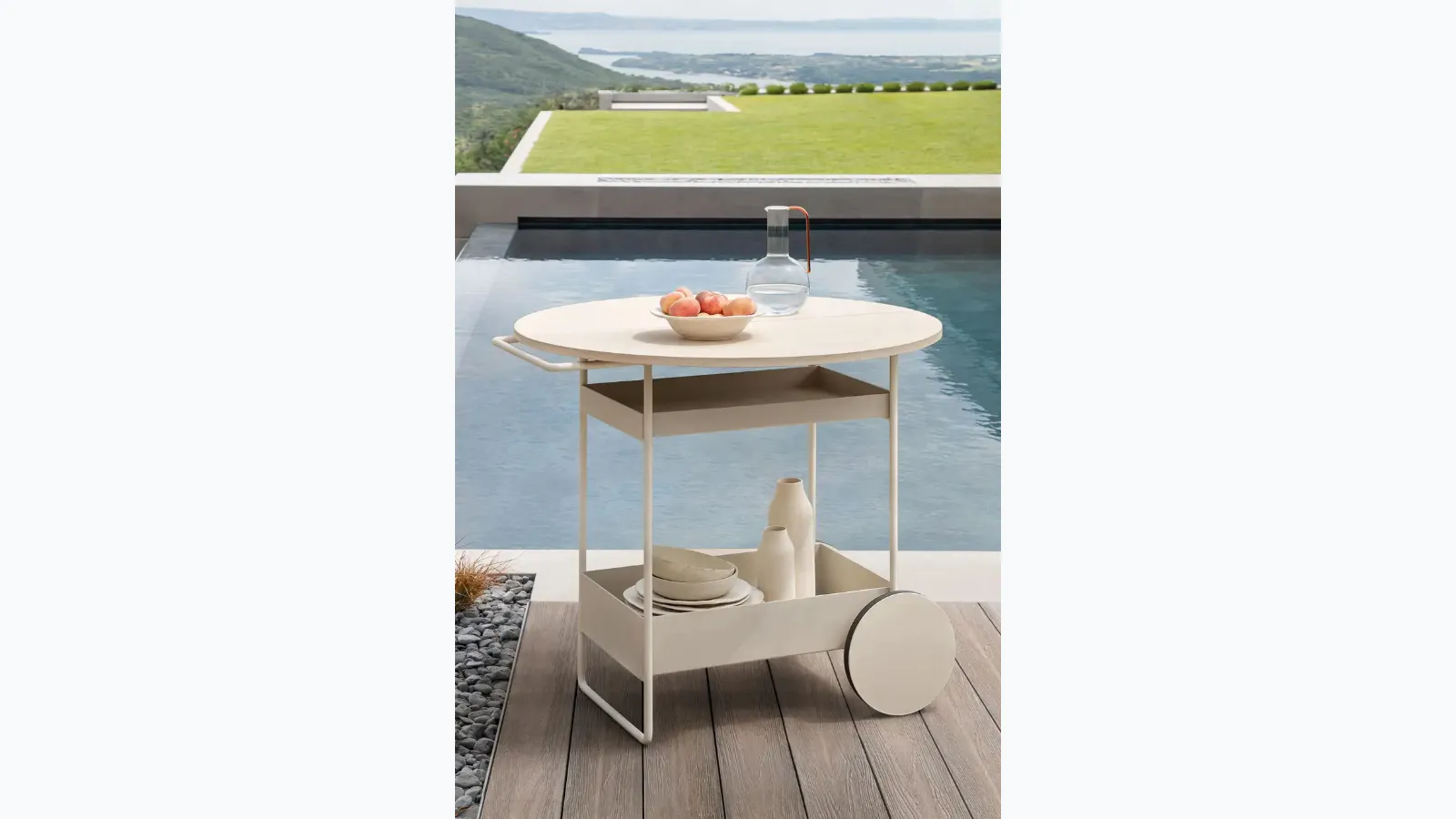 Water lily coffee table with wooden top by Fast.