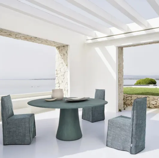 Noa table in spatulated resin by Gervasoni.