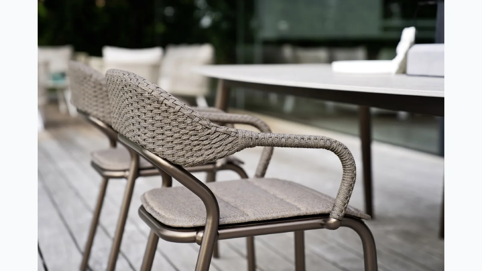 Noss armchair by Varaschin