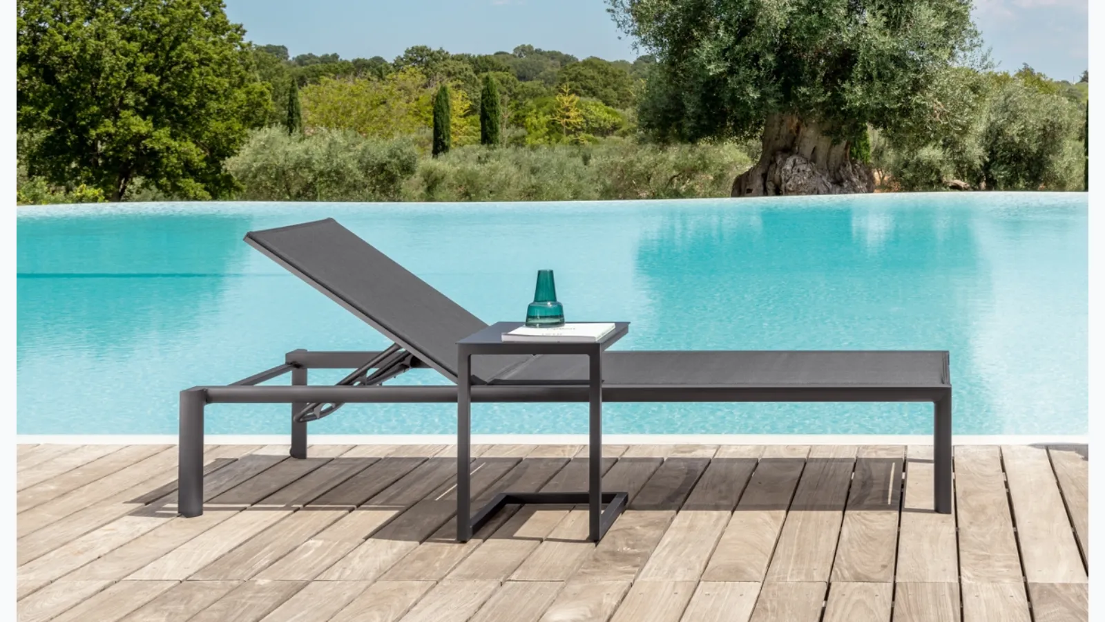 Nunù sunbed in aluminum and fabric by Talenti