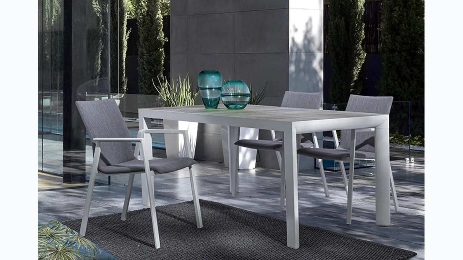 Odeon chair in fabric and aluminum by Bizzotto.