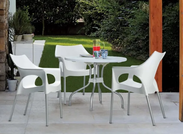 Stackable garden chair with aluminum legs Ola by Scab Design.