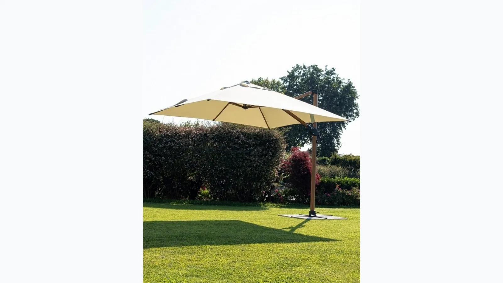 Wood effect aluminum beach umbrella Orion by Bizzotto
