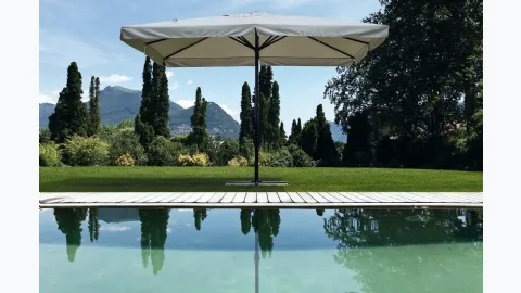 Alghero aluminum beach umbrella by Bizzotto.