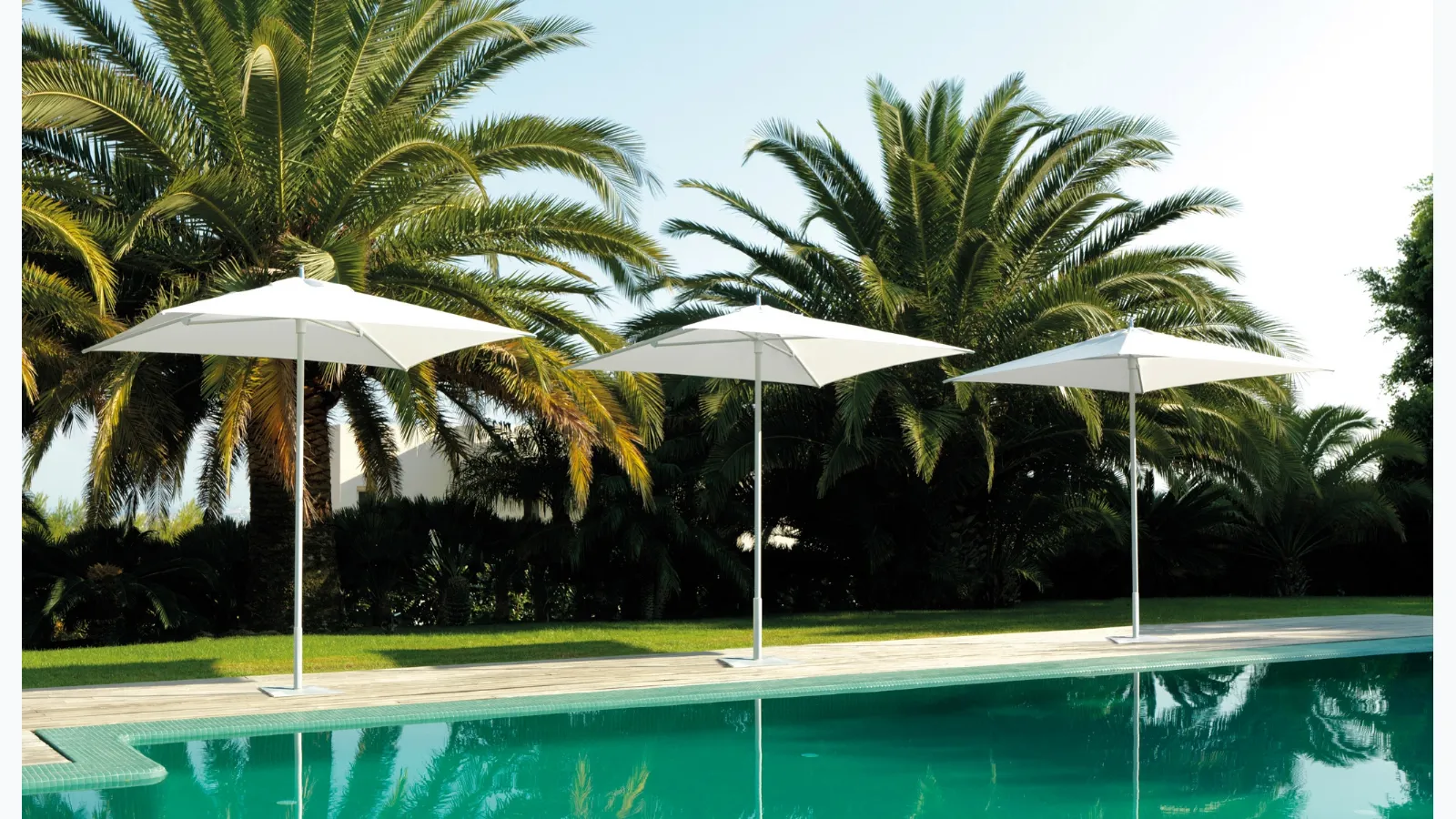 Talenti's Apollo Parasol beach umbrella.