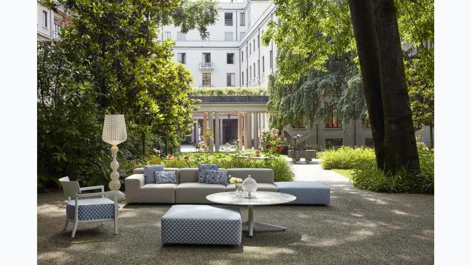 Sofa and Pouf Pastics Outdoor by Kartell