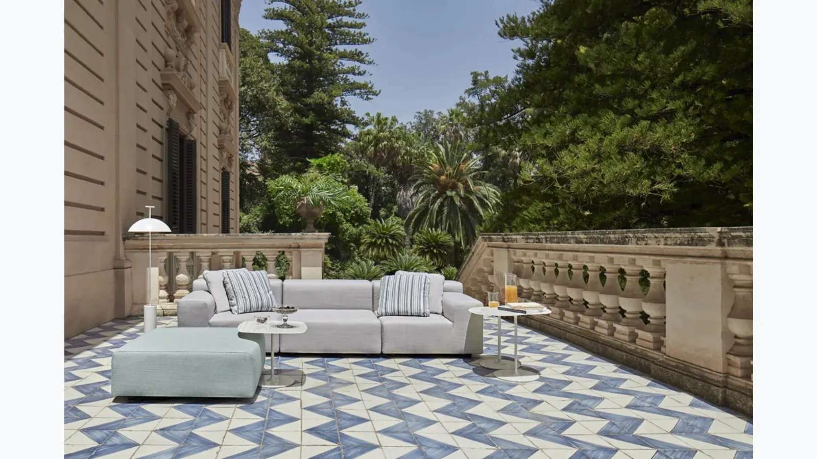 Sofa and Pouf Pastics Outdoor by Kartell