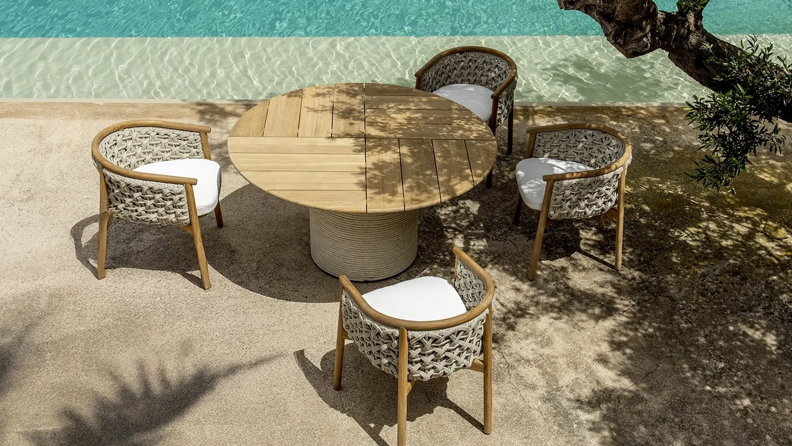 Outdoor furniture line 