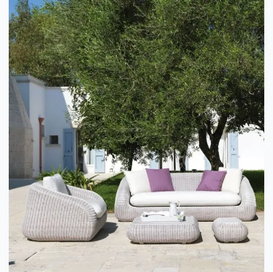 Phorma living room in Etwick fiber by Ethimo