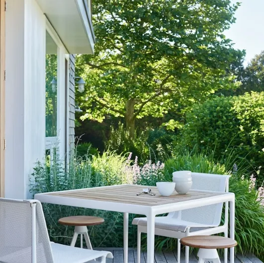 Piton™ Stool by Knoll