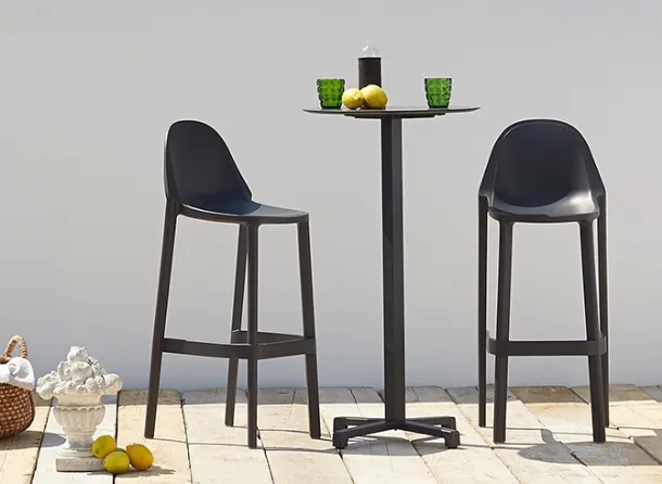 Stackable stool with structure in recyclable technopolymer. More by Scab Design.