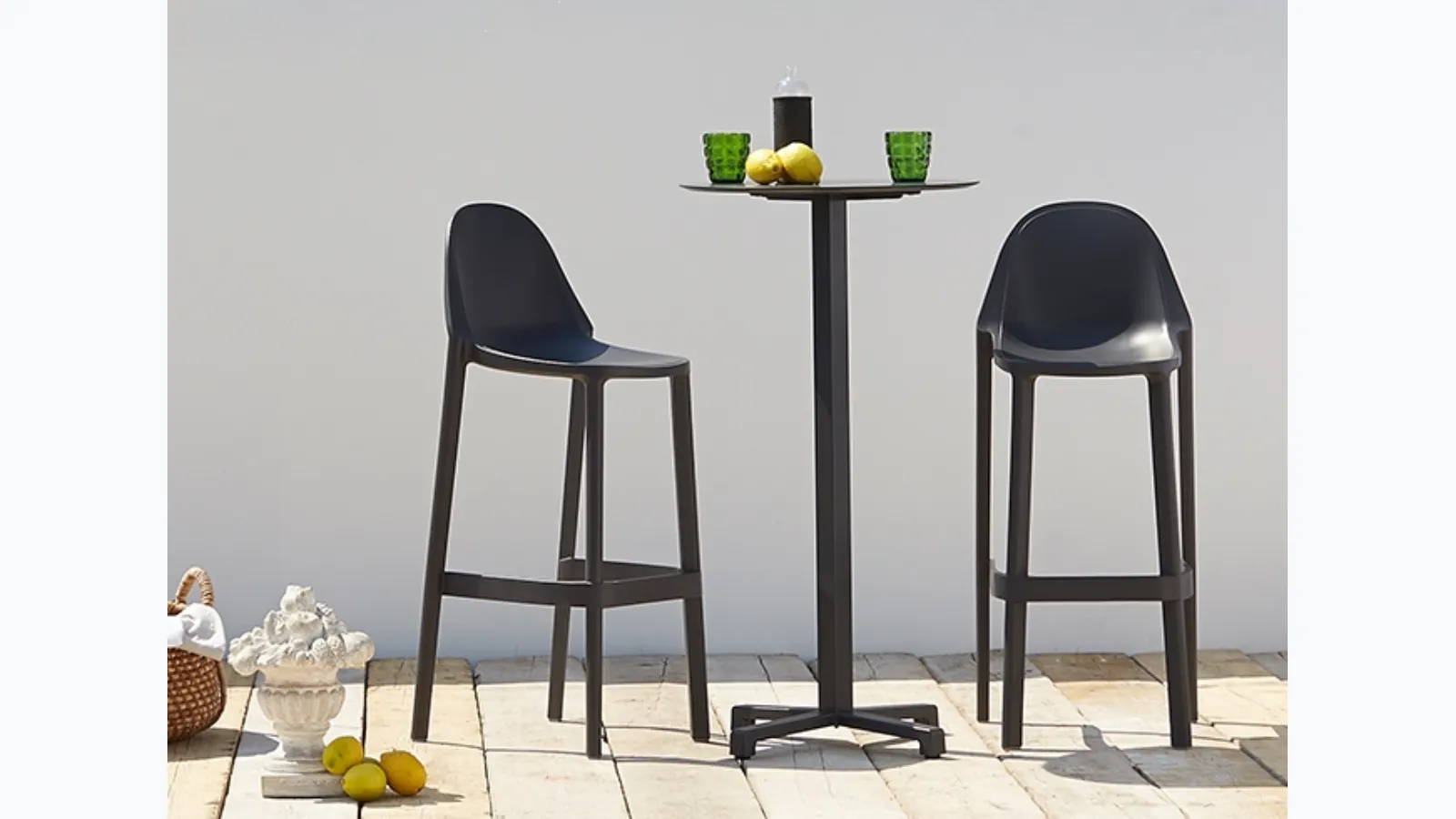 Stackable stool with structure in recyclable technopolymer. More by Scab Design.