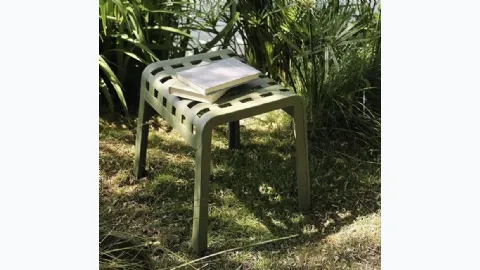 Outdoor footrest stool in polypropylene Poggio di Nardi